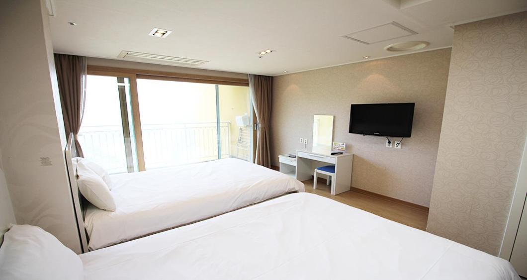 High Castle Resort Jeongseon Bagian luar foto