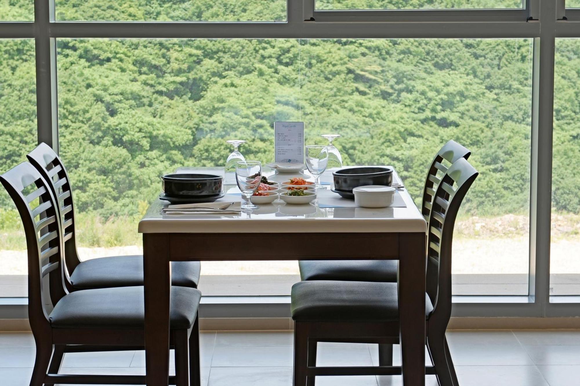 High Castle Resort Jeongseon Bagian luar foto